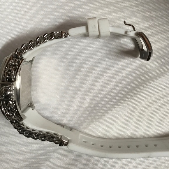 Invicta Reserve Gladiator Women's Swiss Quartz Strap Watch.  New without tags - Picture 4 of 5